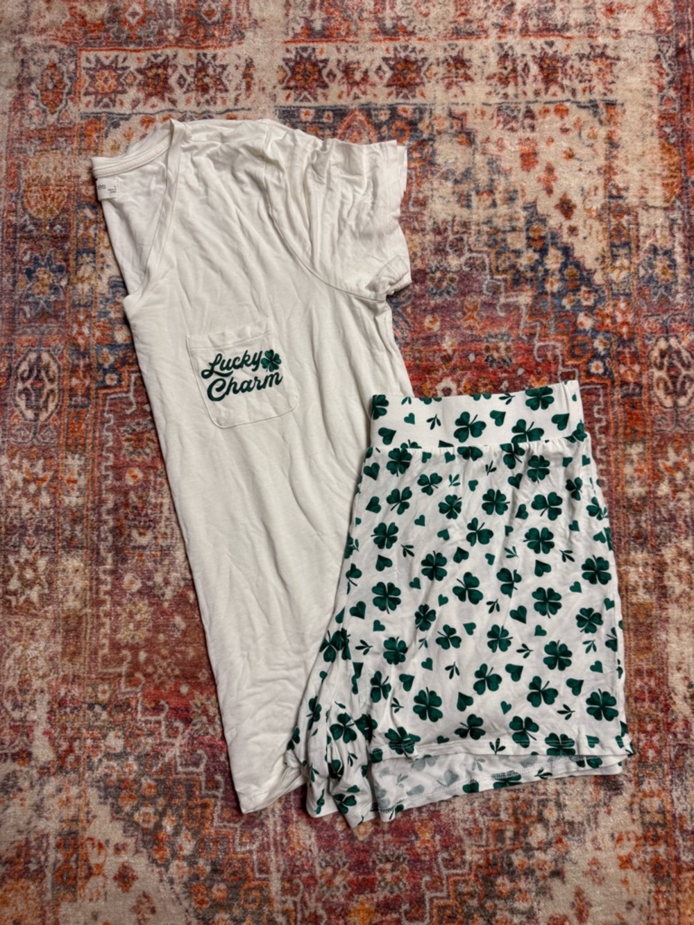 Maurices Lucky Charm Pajama Set Clover Shorts Tee Green White L